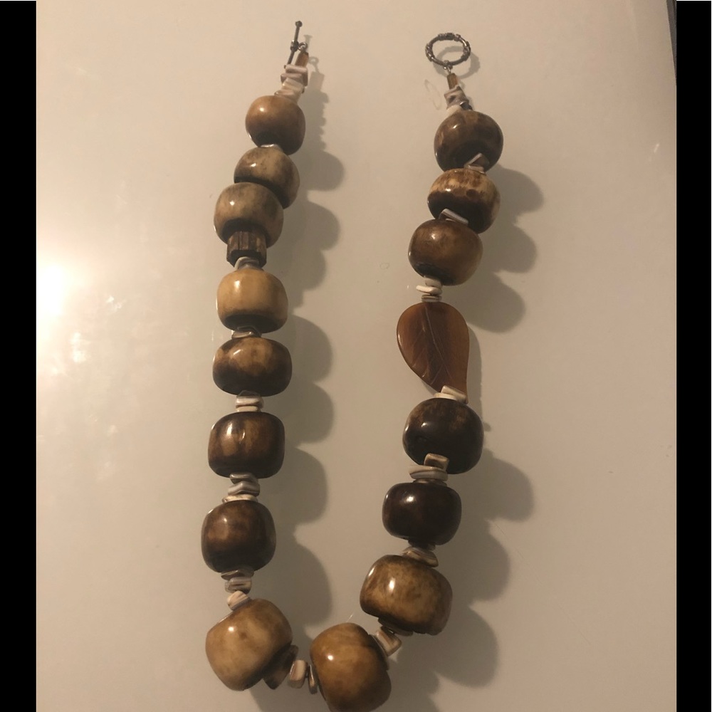 Beaded necklace